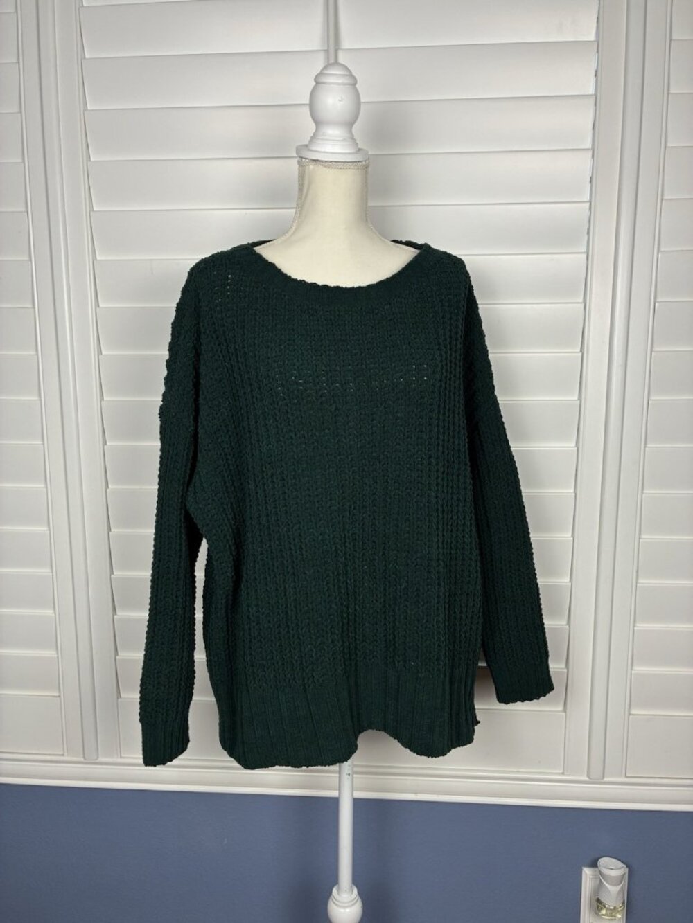 American Eagle Women’s XS Dark Green Oversized Chenille Knit Sweater